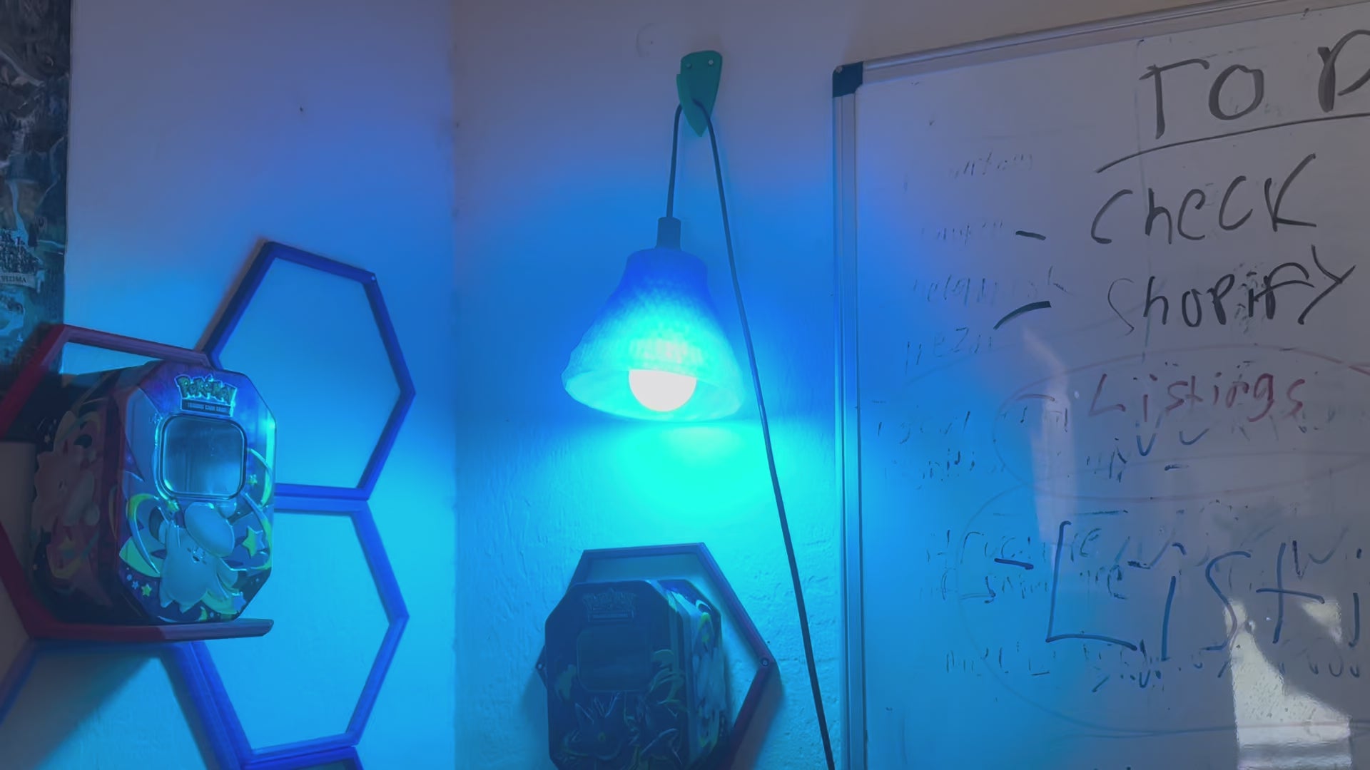 3D Printed RGB Lamp with Remote – 16 Color LED Mood Light, Flashing Modes