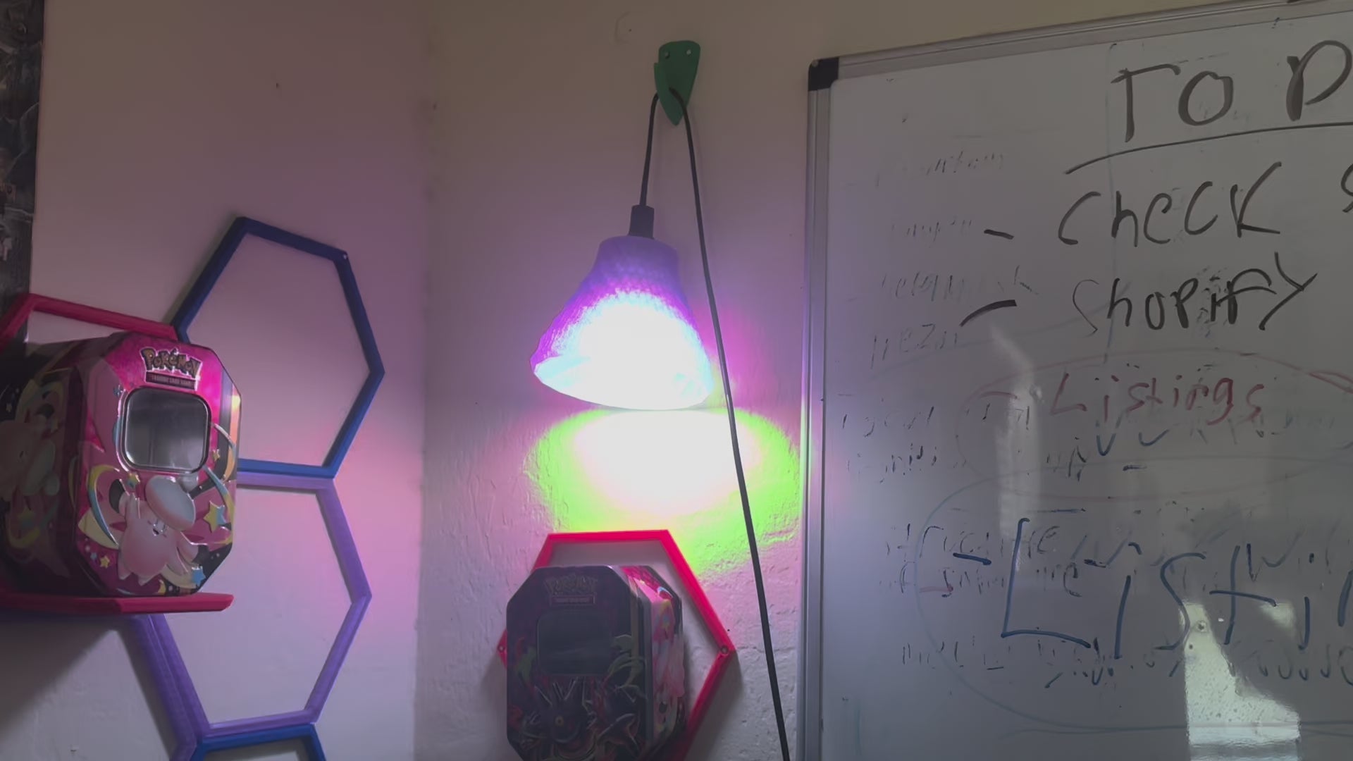 3D Printed RGB Lamp with Remote – 16 Color LED Mood Light, Flashing Modes